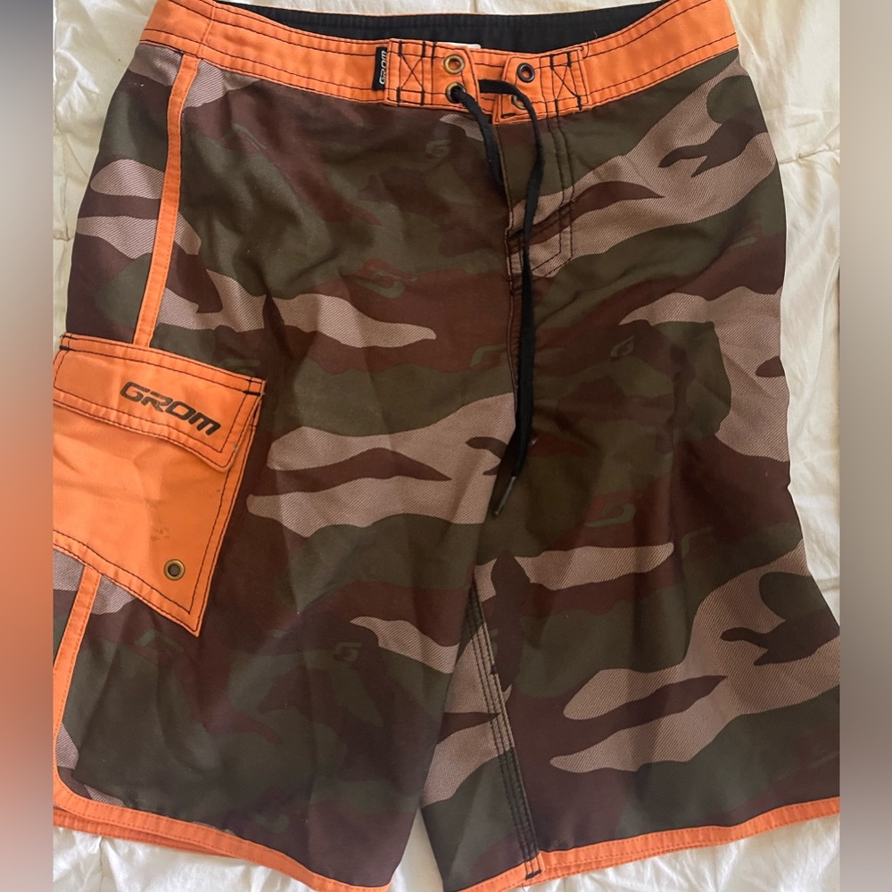 Boys Grom board shorts . Size large 10-12